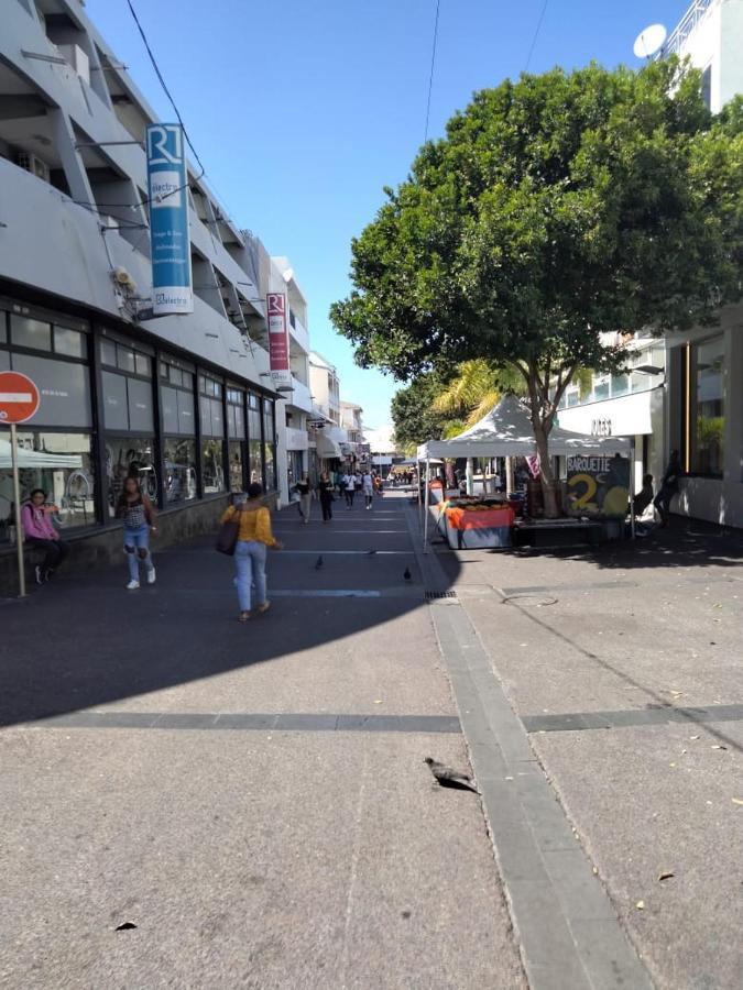 Superbe T3 En Plein Coeur Du Centre Ville Saint-Denis Buitenkant foto